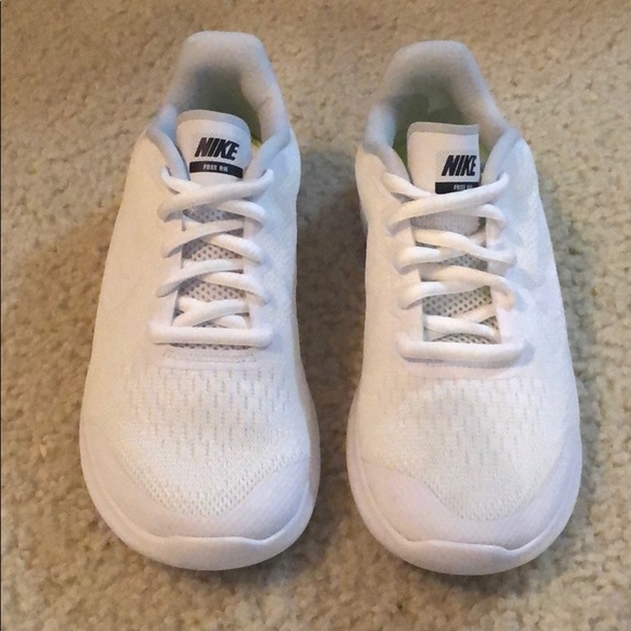 Brand new, Nike free runs for kids - Picture 2 of 5